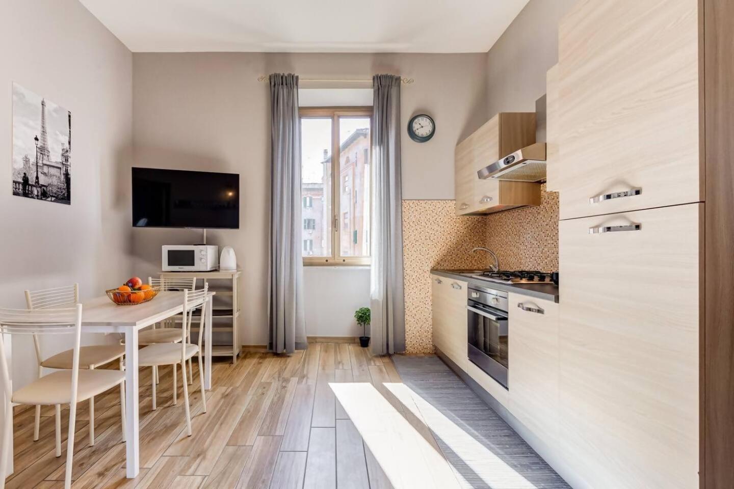 Bright And Spacious 2Bdr Apartment 로마 외부 사진